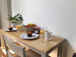 Dining - Hove Beach House | Luxury Seaside Holiday Let (Brighton and Hove)