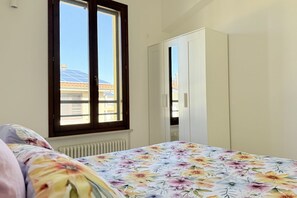 4 camere