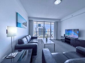 Télévision, jeux vidéo, espaces bureaux