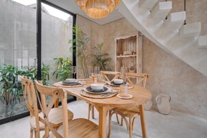 Villa, 2 Bedrooms, Private Pool, Pool View | In-room dining