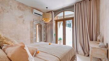 Villa, 2 Bedrooms, Private Pool, Pool View | In-room safe, individually decorated, individually furnished, desk