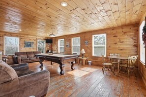 Games room - Relaxing 3BD with Mtn VIEWS! Private Hot Tub + Near Dollywood. DOG friendly! (Sevierville)