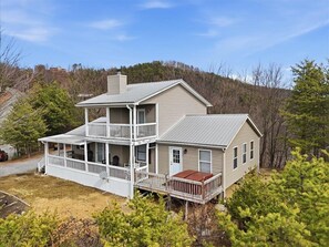 Exterior - Relaxing 3BD with Mtn VIEWS! Private Hot Tub + Near Dollywood. DOG friendly! (Sevierville)