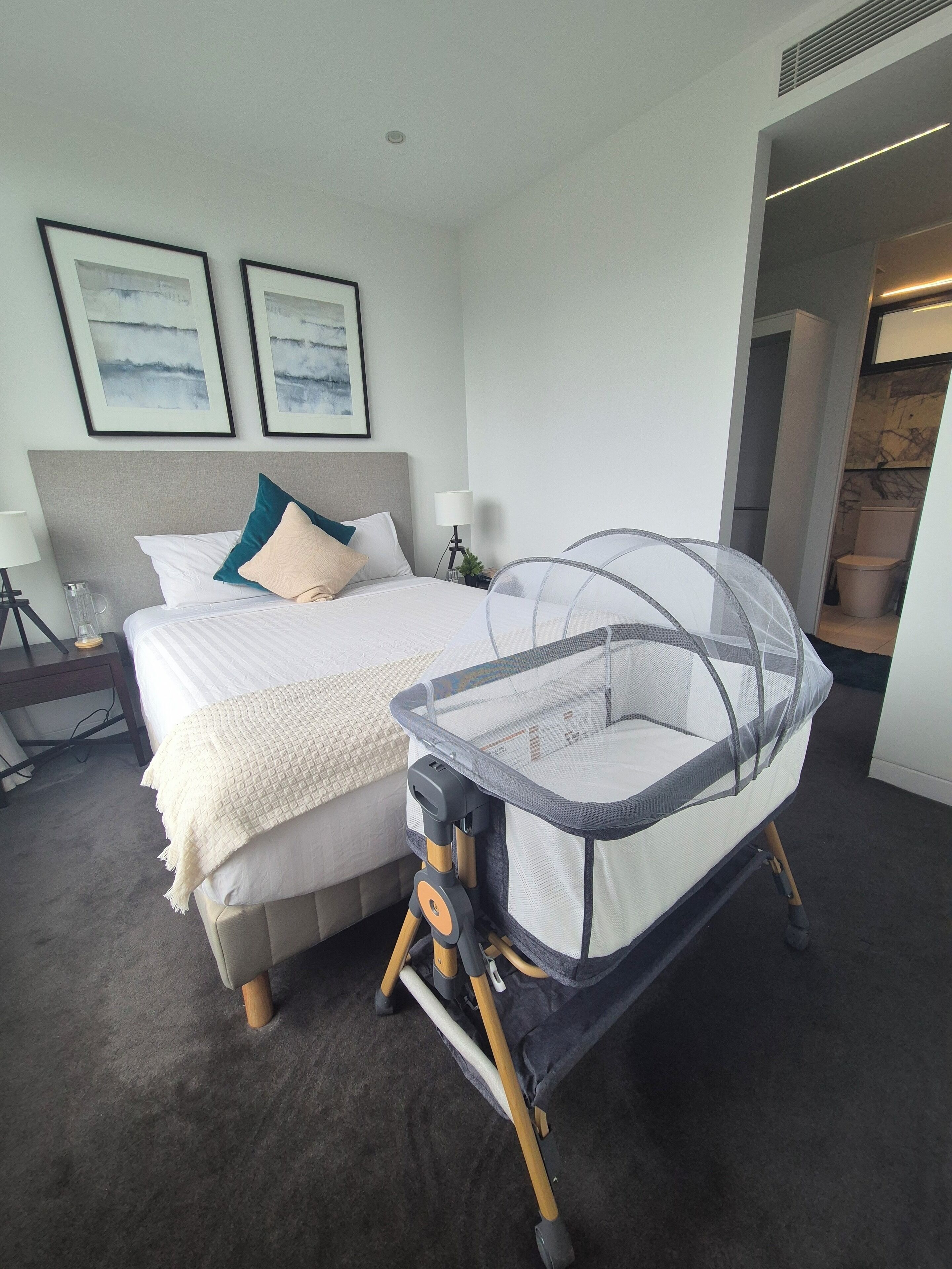 2 bedrooms, desk, iron/ironing board, travel cot