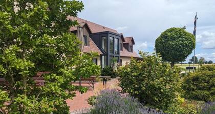 PaGa Restaurant & Hotel