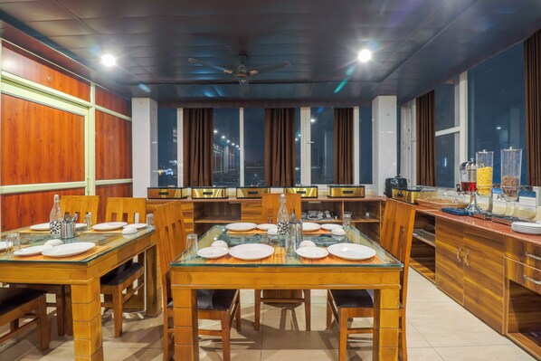 Dining - Saalak Lite By Divine Dev Darshan (Rishikesh)