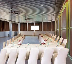 Meeting facility - Saalak Lite By Divine Dev Darshan (Rishikesh)