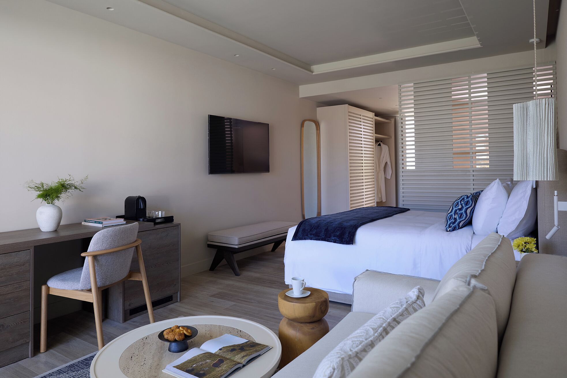 Island Suite Sharing Pool | 客房内保险箱、笔记本电脑工作区、遮光窗帘、隔音