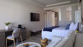 Island Suite Sharing Pool