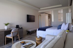 Island Suite Sharing Pool