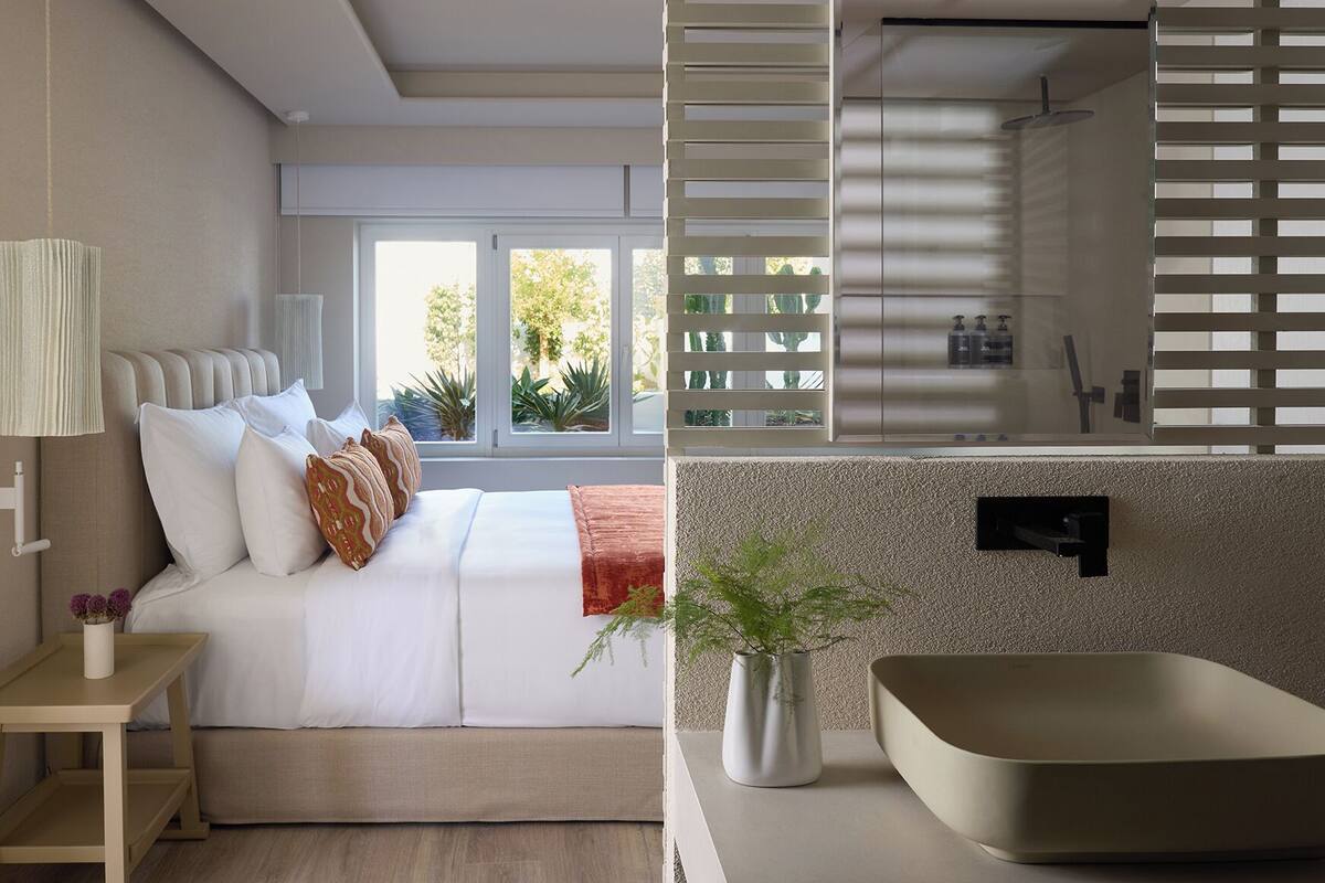 Habitación clásica con 1 cama doble o 2 individuales, vistas al jardín