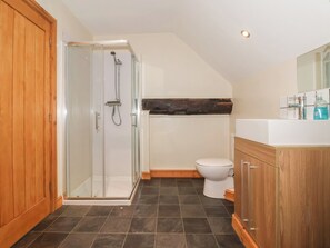 Cottage | Bathroom - Mulberry Manor (Hull)