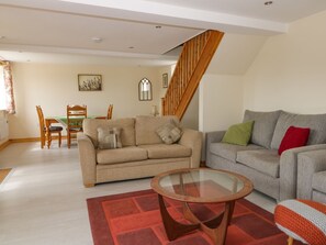 Living area - Lavender Lodge (Hull)