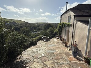 Terrace/patio - Gorgeous character cottage in Bolingey, around 20 minutes walk to Perranporth. (Bolingey)