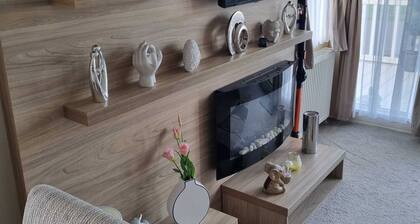 Modern fully furnished caravan situated on Southview Holiday Park - Pet Friendly