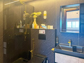 Shower, hair dryer, towels, soap - Spacious 2 Bedroom, 3 Baths at Dubai Sports City with Gym, Pool & Parking (Dubai)