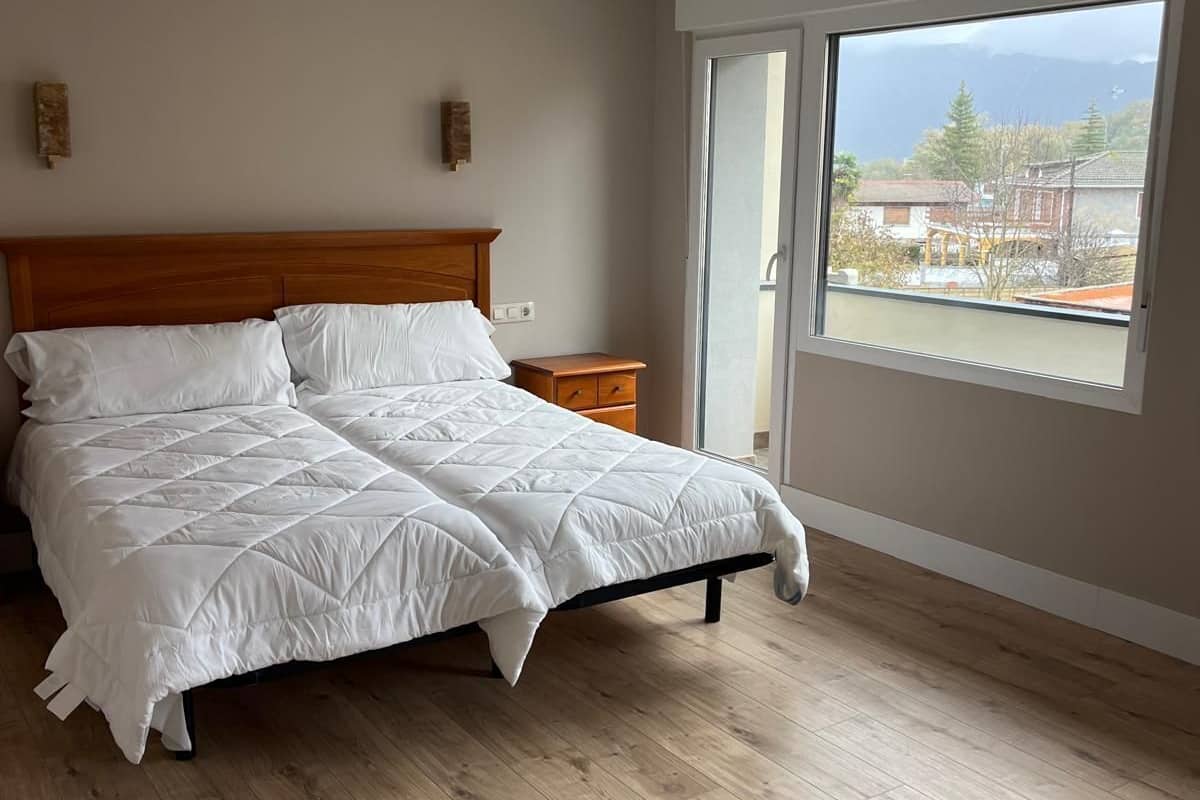 Desk, laptop workspace, free WiFi