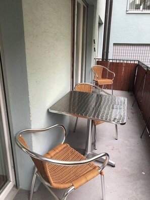 Outdoor dining - 2BR apartment near the lake / city center D6 (Zürich)