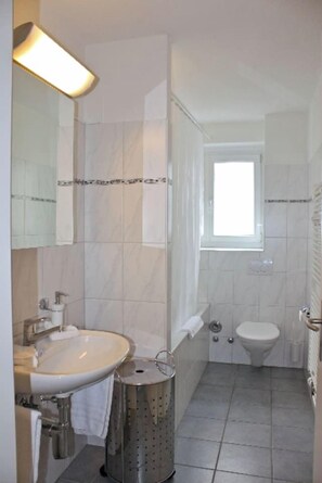 Hair dryer - 2BR apartment near the lake / city center D6 (Zürich)
