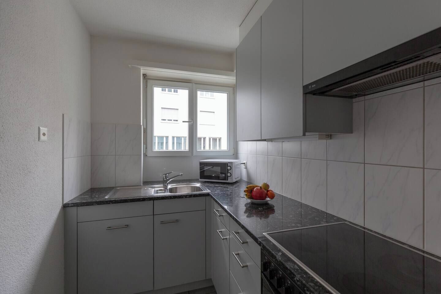 ثلاجة، ميكروويف، فرن، موقد طهي مسطح