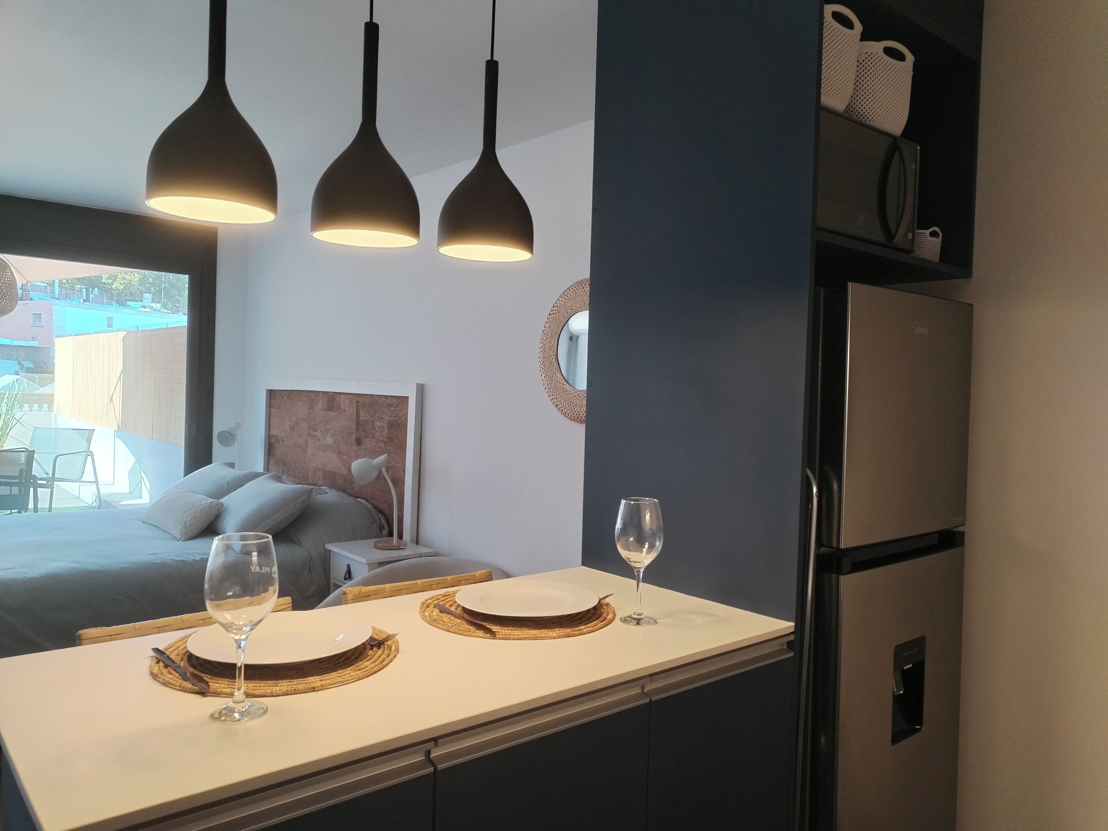 Iron/ironing board, internet, bed sheets