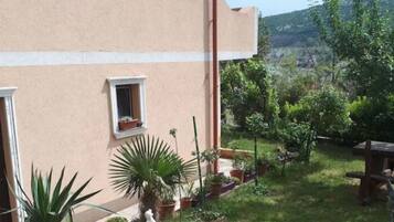 Apartment (TwoBedroom Apartment with Sea View) | Exterior