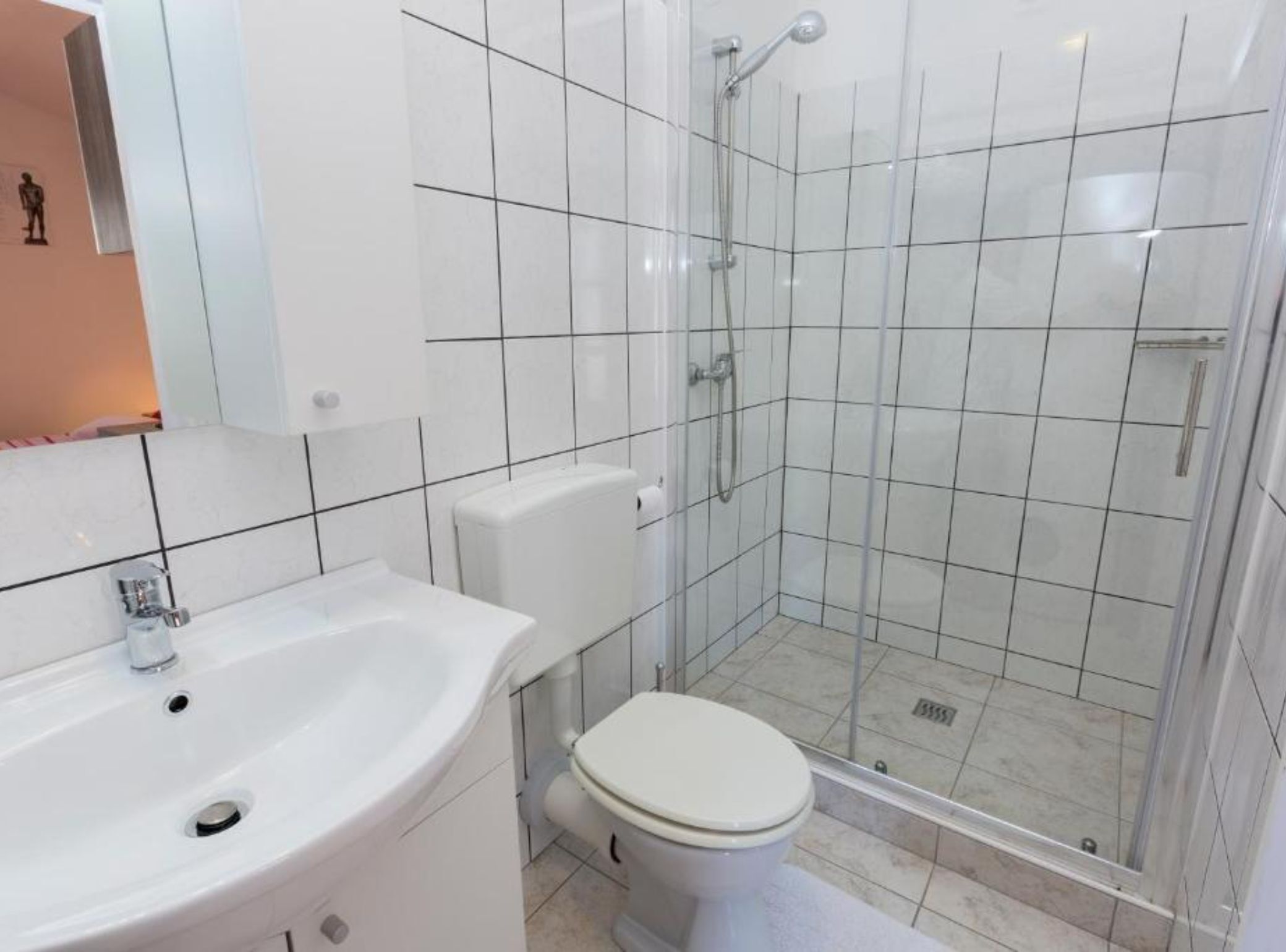 Studio (Studio Apartment with Terrace) | Bad | Dusj og håndklær