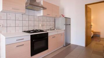 Apartament (TwoBedroom Apartment With Terrace) | Cuina privada | Frigorífic