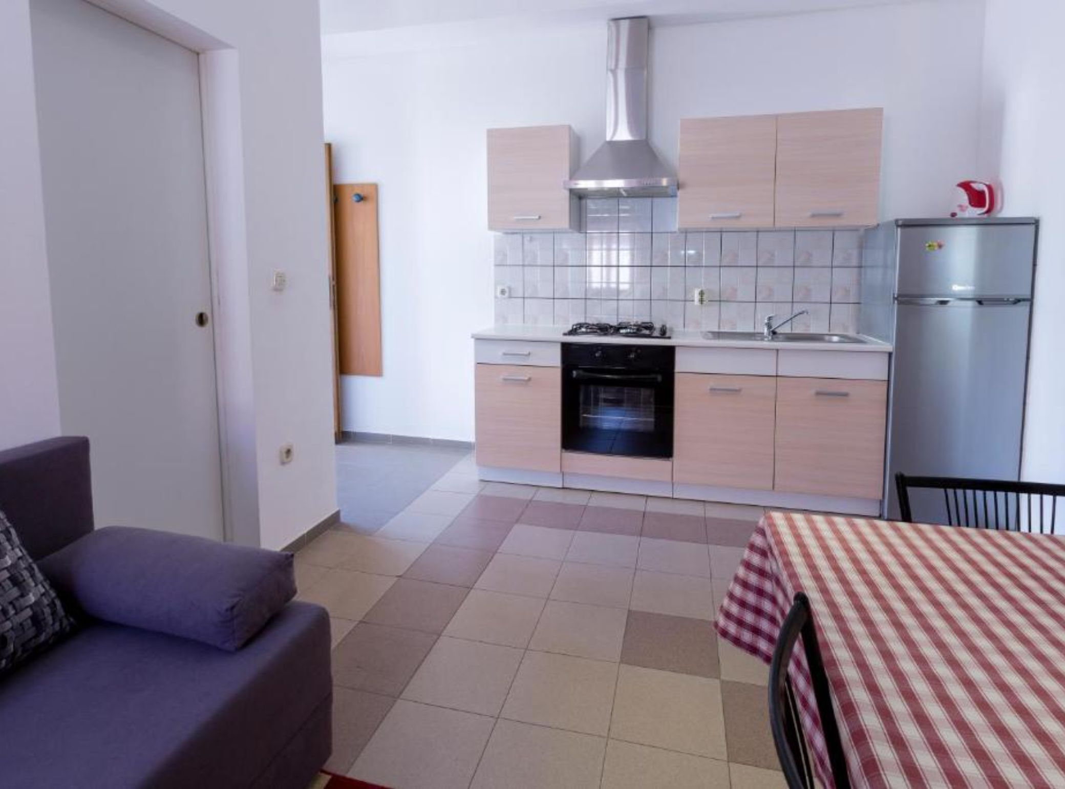 Apartment (OneBedroom Apartment With Terrace(A2)) | Wohnzimmer | 32-Zoll-Flachbildfernseher mit Satellitenempfang