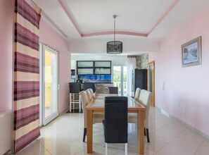 Villa (Six Bedroom Villa with Outdoor Pool, ) | Dining room