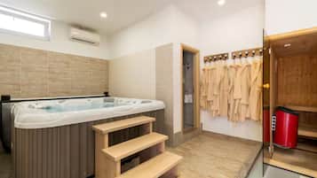 Villa (Six Bedroom Villa with Outdoor Pool, ) | Privat boblebad