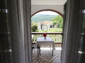 Apartment (One bedroom apartment with Garden vie) | Balcony - Apartments Roza (Kumbor)