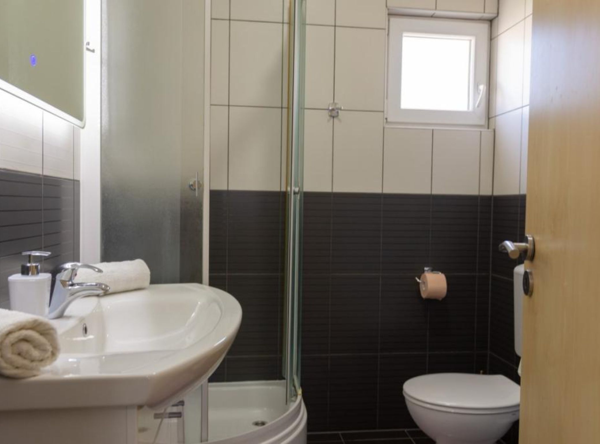 Casa (Eight Bedroom Holiday Home with Hot-T) | Baño | Toallas 