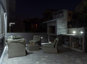 House (Eight Bedroom Holiday Home with Hot-T) | BBQ/picnic area - Vacation Home Pasalic (Kastela)