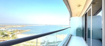 บีชฟรอนต์ อพาร์ตเมนต์