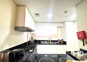 Căn hộ dành cho gia đình, ban công, quang cảnh bãi biển | Bếp riêng | Tủ lạnh, lò vi sóng, máy rửa bát, dụng cụ nấu nướng/bát dĩa/dao nĩa