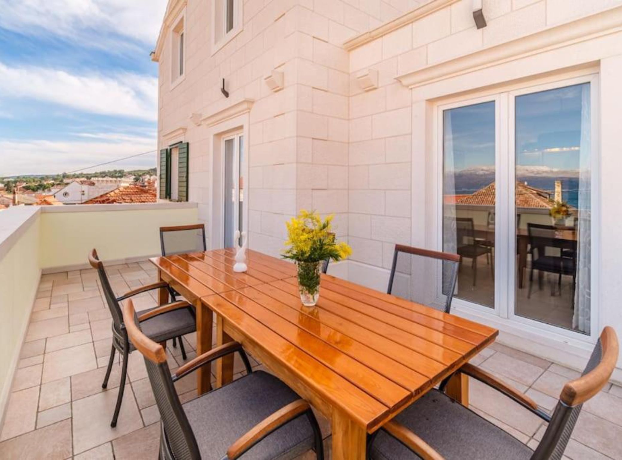 Apartment (Three Bedroom Apartment with Sea View) | Balkon