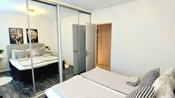 2 bedrooms, iron/ironing board, travel cot, free WiFi