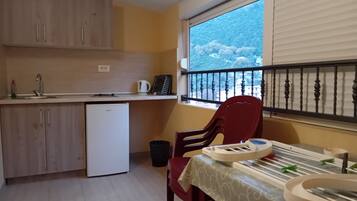 Studio (Studio Apartment with Mountain View a) | 6 soverom
