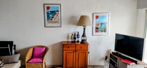 Living area - T3 BEACHFRONT APARTMENT (Saint-Cyprien)