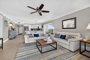 TV - Peaceful Penthouse Escape 180° Views - Oceanfront (Indian Shores)