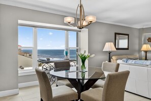 Dining - Peaceful Penthouse Escape 180° Views - Oceanfront (Indian Shores)