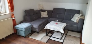 Fernseher, DVD-Player, Stereoanlage