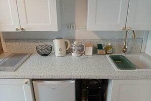 Microwave, oven, stovetop
