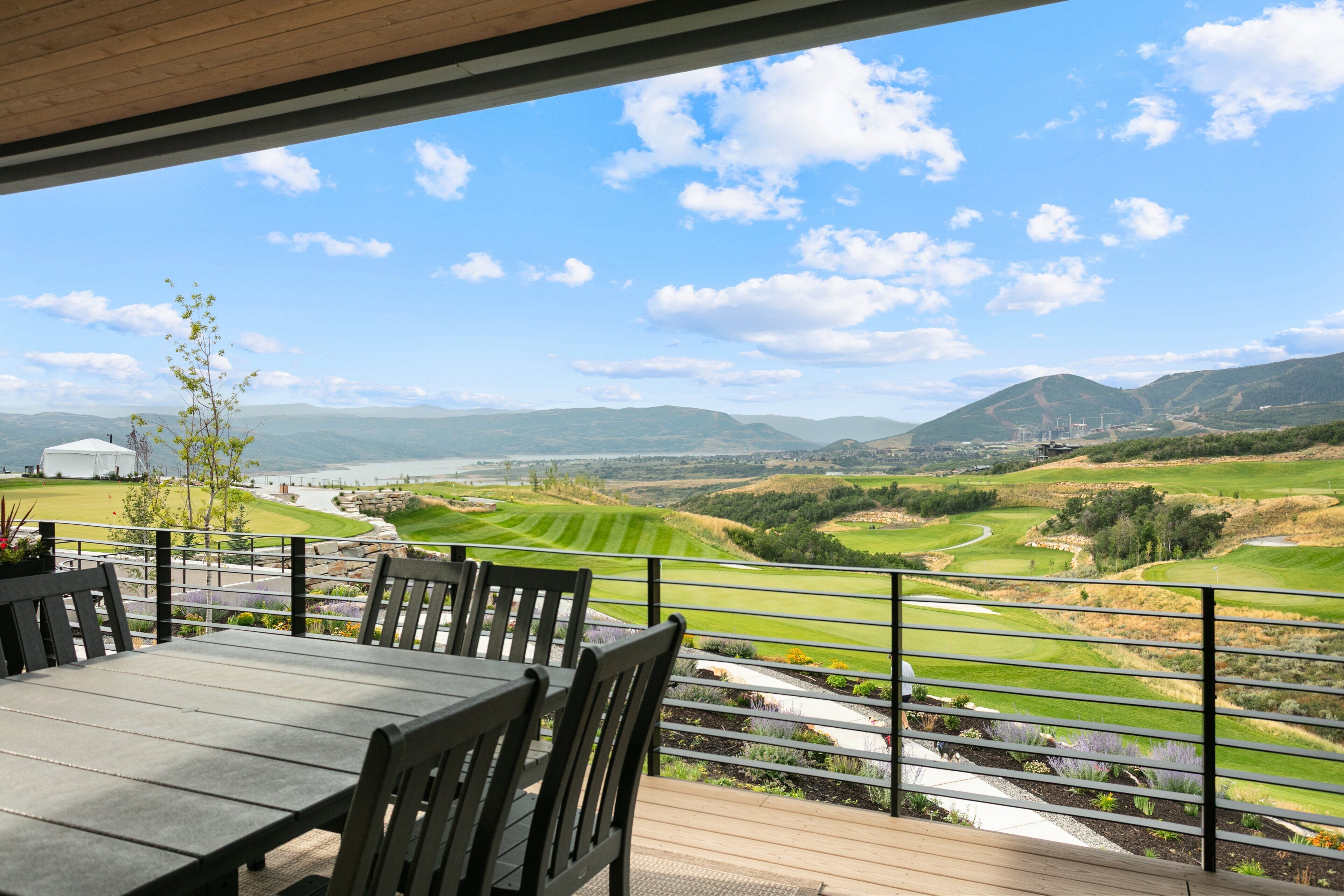 House, 5 Bedrooms | Outdoor dining