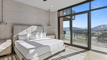 5 bedrooms, laptop workspace, free WiFi