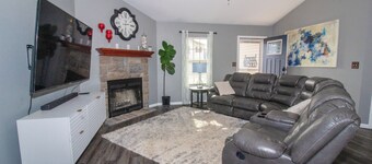 Game Plan Getaway is a 5BR, 3BA home in Waynesville, minutes from Fort Leonard Wood. Sleeps 11 and features a pool table, indoor basketball, Pac-Man arcade, smart TVs, and spacious living area, perfect for graduation stays, and family getaways!