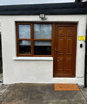 Room, 1 Bedroom, Balcony, Garden View | Exterior detail