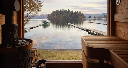 Villa with private sauna" located in a national park directly connected to Lake Nojiri, limited to 1 couple per day