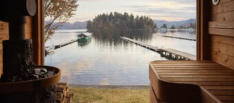Villa with private sauna" located in a national park directly connected to Lake Nojiri, limited to 1 couple per day
